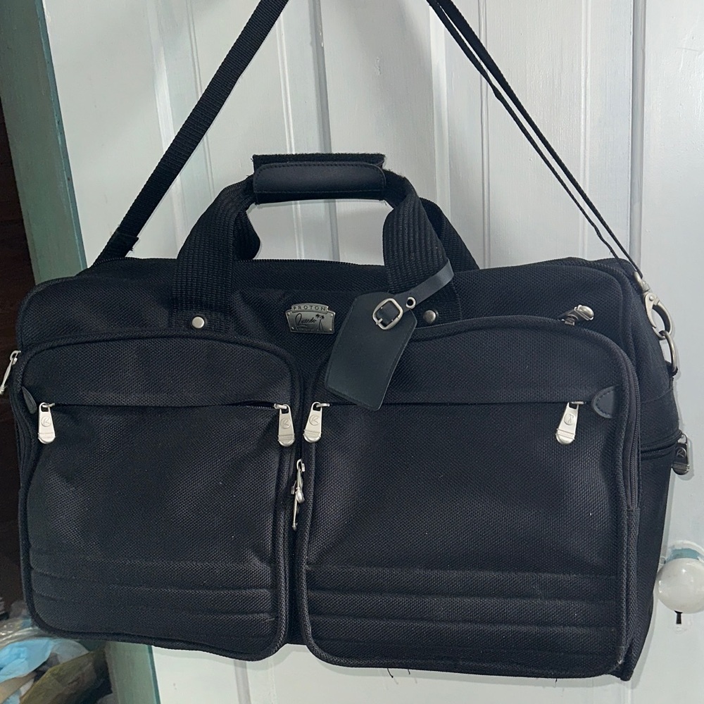 Ricardo Proton duffel overnight carry on black